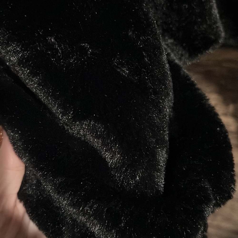 Chelsea & Violet Balloon Faux Fur Coat - NWT - XSmall - Picture 7 of 8